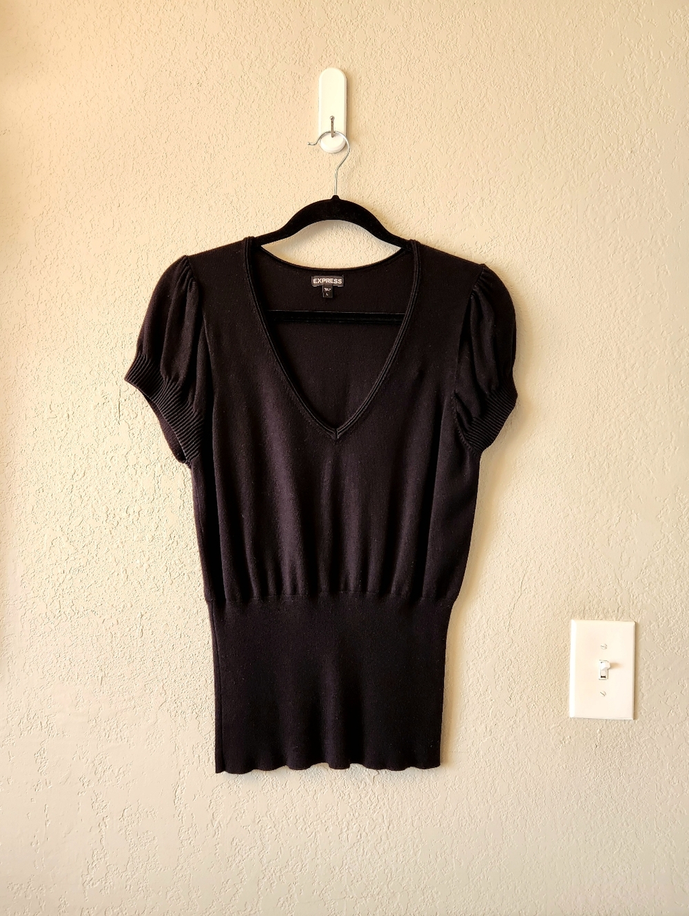 Express Black V-Neck Short Puff Sleeve Knit Top